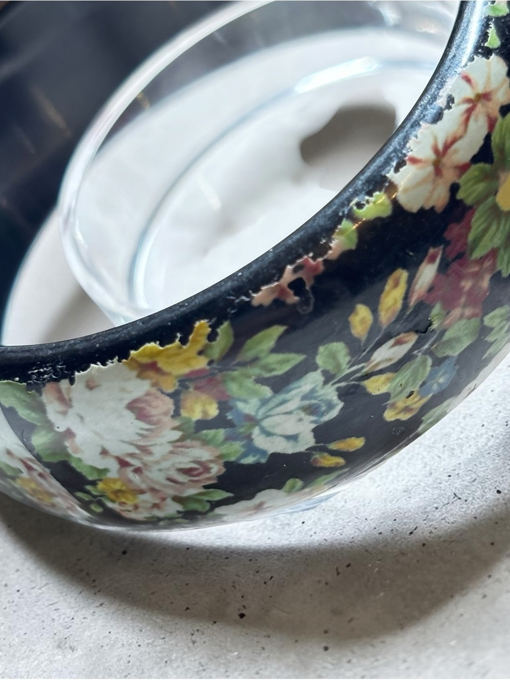 Floral Black Resin Bangle Bracelet - Elegant Home Accent
